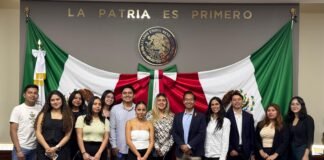 Estudiantes de Derecho visitan el Congreso del Estado