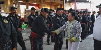 Alcaldesa supervisa la rehabilitación de la Estación de Bomberos
