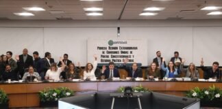 Avanza en Comisiones prohibición de nepotismo hasta 2030