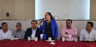 Productivo encuentro de transportistas con Lorena García Cázares