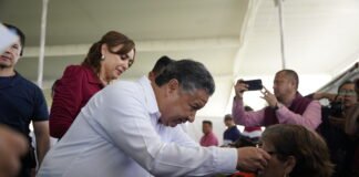 Servicios para el Pueblo en Pacula; atención médica y entrega de lentes