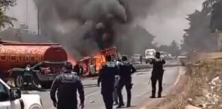 Incendian patrulla en Acaxochitlán tras persecución y tiroteo