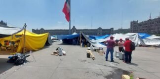 CNTE levanta plantón; eventualmente regresarían a clases el lunes