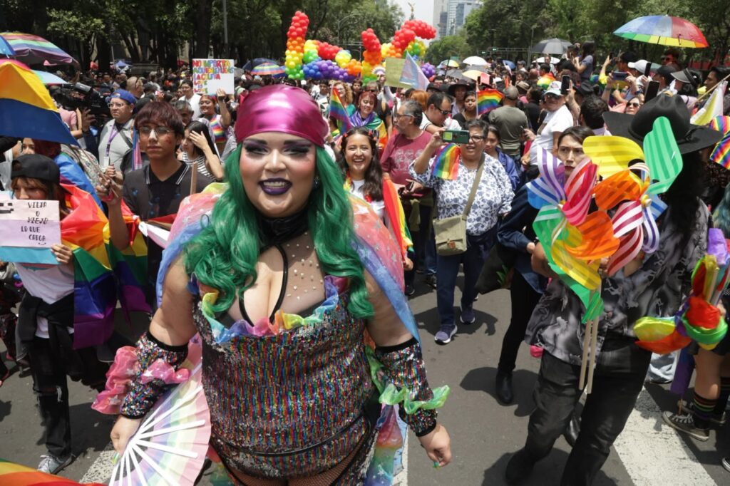 CDMX se llena de colores en la Marcha del Orgullo LGBT+ 2025 - Énfasis
