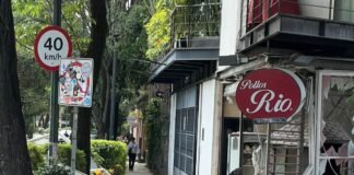 Explosión en rosticería de la colonia Condesa deja dos heridos