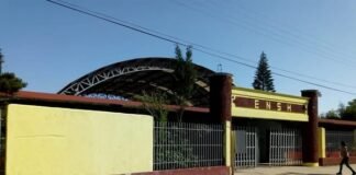 Agrede maestra a joven dentro de Normal en Hidalgo
