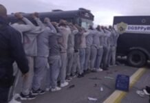 Trasladan 30 reos peligrosos a penal federal de Chiapas