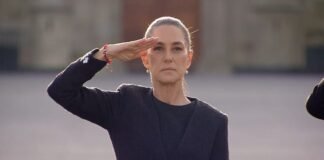 Sheinbaum encabeza izamiento de bandera este 19 de septiembre