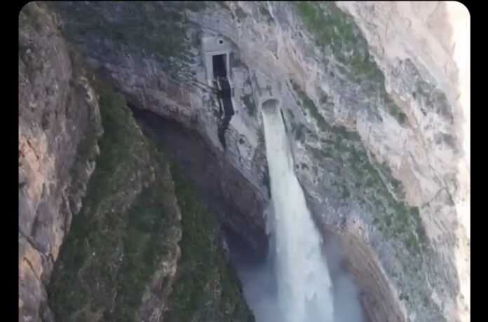 fc055101-7e66-475e-ae8e-054806ce2515