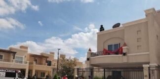 Cae avioneta no tripulada en fraccionamiento de Zempoala