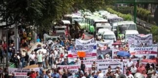 Transportistas anuncian bloqueos y marchas masivas en la CDMX