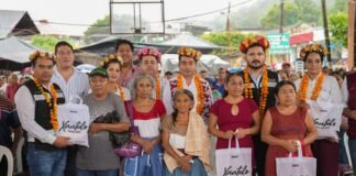 Entregan más de 130 toneladas de cacao y azúcar para el Xantolo