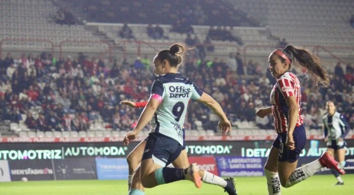 Chivas Femenil cae 2-1 ante Pachuca tras error defensivo en la recta final