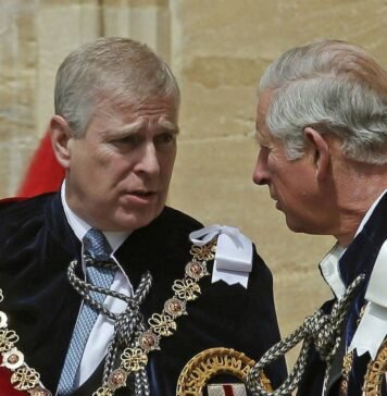 Carlos III despoja al príncipe Andrés de todos sus títulos y privilegios reales