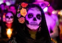 Recibe Mérida a fieles difuntos con Paseo de las Ánimas