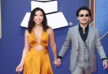 Olvida Nodal mencionar a su esposa al ganar un Latin Grammy