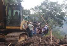 Gobierno mantiene acciones para abrir caminos en zonas golpeadas por lluvias