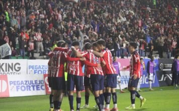 Chivas vence 1-0 a Pachuca y afianza su posición en la Liguilla