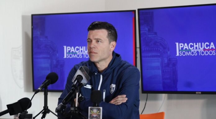 Solari promete trabajo y firmeza en su presentación como DT del Pachuca
