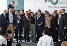 Menchaca asiste a Asamblea del IMSS en Puebla