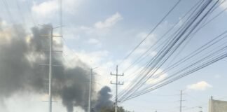 Incendio en bodegas de Estrella Blanca genera alarma en la Reforma