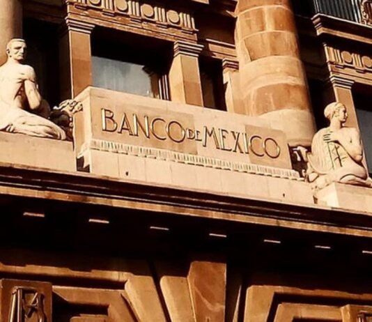 Economistas prevén nuevos ajustes de Banxico a tasa de interés