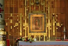 Artistas cantan las mañanitas a la Morenita del Tepeyac