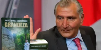 Reparte Adán más de 17 mil ejemplares de Grandeza, libro de AMLO Reparte Adán más de 17 mil ejemplares del nuevo libro de AMLO en el Senado