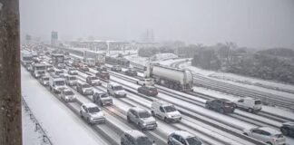 Frío ártico paraliza Europa y provoca caos en transporte y servicios