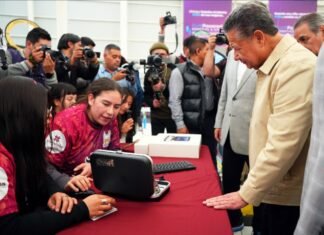 Menchaca impulsa talento femenino en ciencia y tecnología