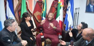 En partido inaugural, Sudáfrica le ganará a México: Ministro McKenzie