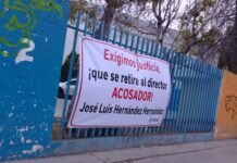 Docentes toman Secundaria General No. 2 de Pachuca