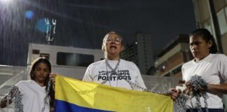 Ley de amnistía da esperanza a familias de presos políticos en Venezuela