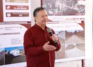 Menchaca supervisa pavimentación en Cerro Colorado