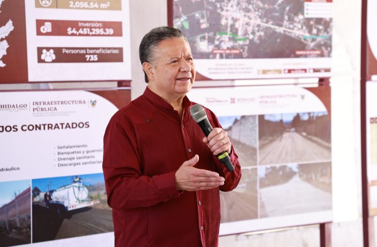 Menchaca supervisa pavimentación en Cerro Colorado