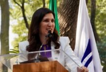 Kenia López Rabadán reivindica legado de Gómez Morín