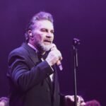 Mijares conquista Pachuca con noche llena de nostalgia y éxitos