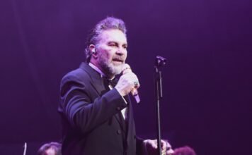 Mijares conquista Pachuca con noche llena de nostalgia y éxitos