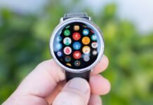 ¿En qué mano se usa el reloj y para qué sirve hoy?