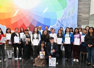 Reconocen a jóvenes en concurso “Cuando la ciencia tiene voz de mujer”