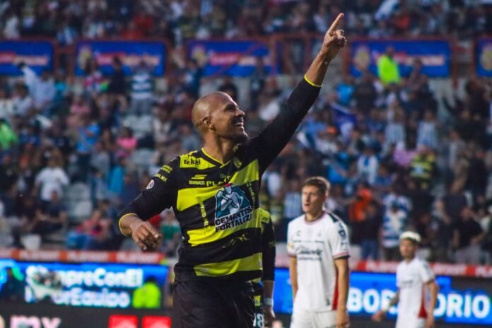 b6b086c2-171b-4943-a051-b3de4d0c106c