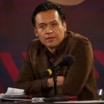 Marx Arriaga cumple 72 horas atrincherado en la SEP