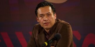 Marx Arriaga cumple 72 horas atrincherado en la SEP