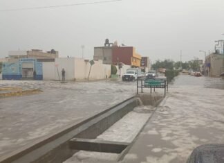 Tormenta con granizo provoca inundaciones en zona metropolitana