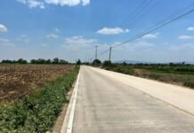 Reconstruyen carretera San Gabriel-Carrasco en Tezontepec