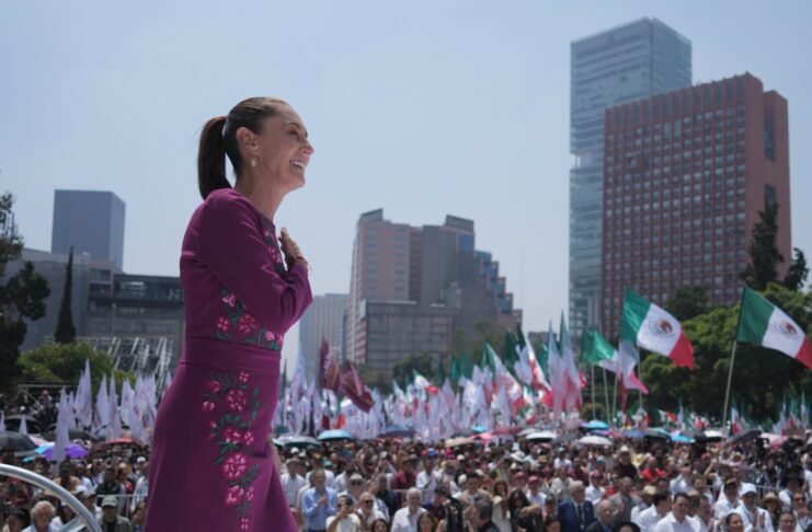 Sheinbaum reivindica la 4T y llama a defender la soberanía nacional