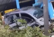 Camioneta se incrusta en vivienda de Huejutla; hay tres lesionados