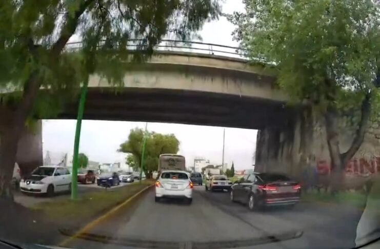 Hundimiento en el Nuevo Hidalgo podría obligar el cierre total de la vialidad