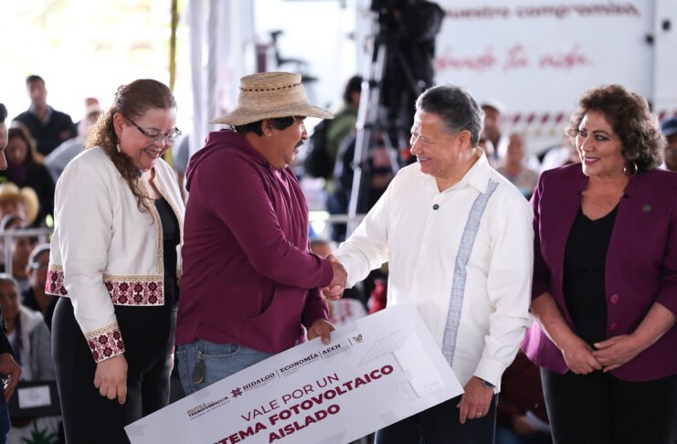 Menchaca anuncia nuevas obras en Santiago de Anaya