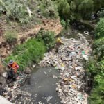 Intensifican limpieza de drenes en Pachuca para evitar inundaciones